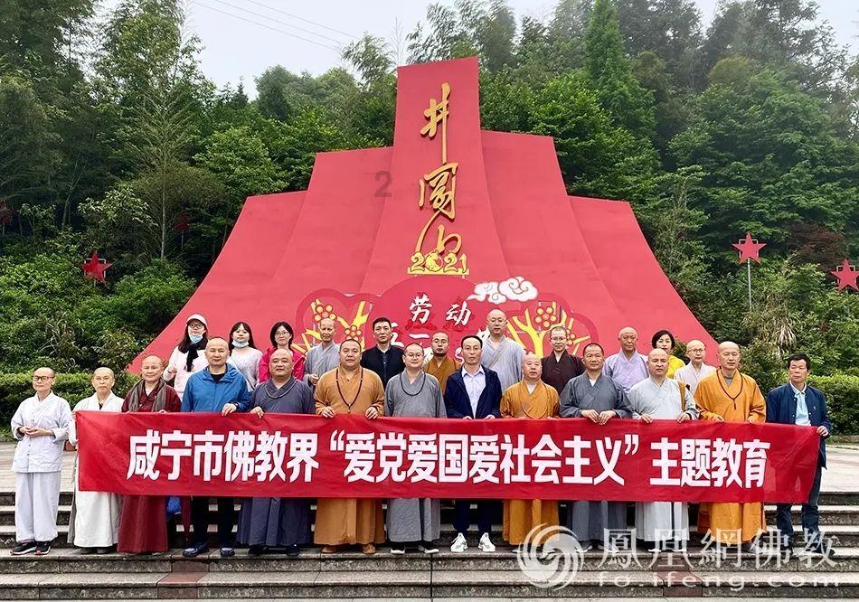 男生不主动联系是不是就代表不喜欢我呢？游戏画面